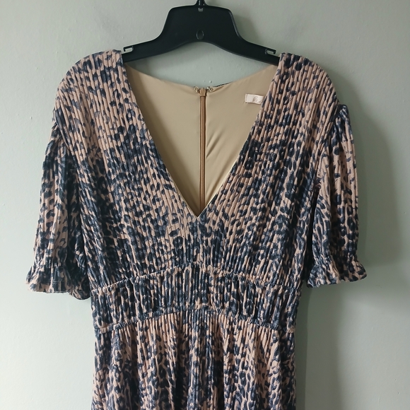 Anthropologie Hutch Women's Size Medium Ruffle Midi Dress Animal Print Pockets - Picture 2 of 16